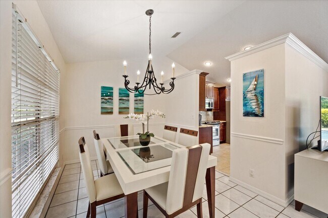 Building Photo - 2216 Las Casitas Dr