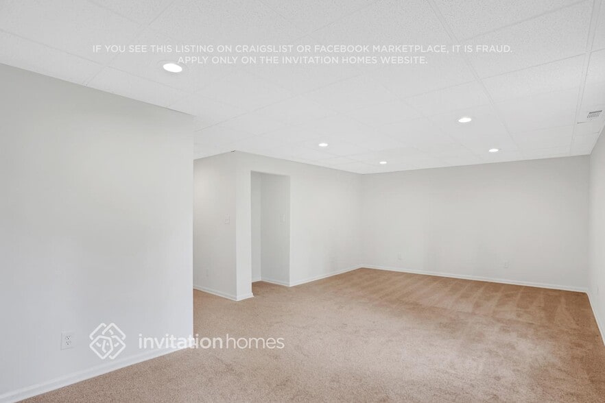 Building Photo - 1790 Blackwillow Dr