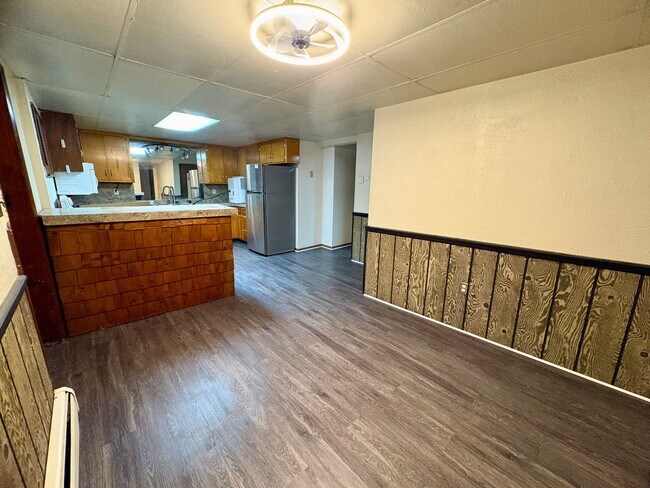 Building Photo - 3630 Colebrook Rd
