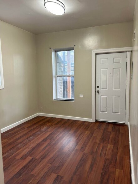 Building Photo - 3242 W 38th Pl