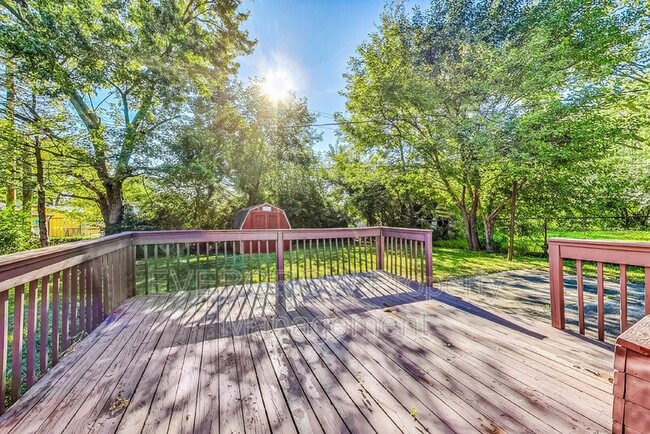 Building Photo - 3541 N Wittfield St