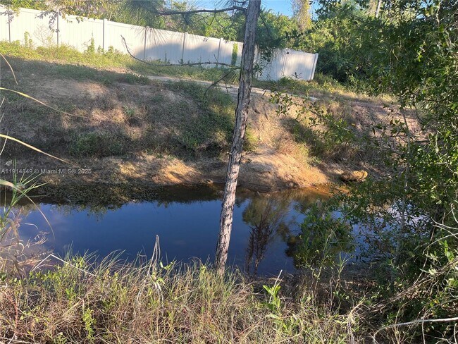 Building Photo - 55 Douglas Ave S