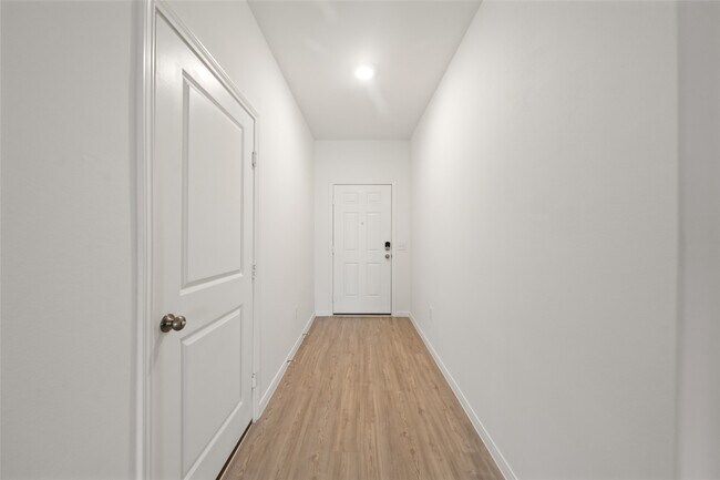 Building Photo - 14866 Ash Landing Dr