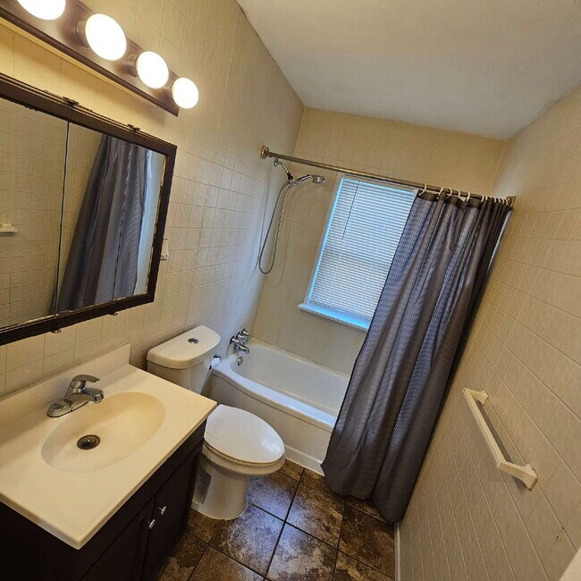 Building Photo - 2 Bedroom, 1 Bath Ranch with Good Sized Living Room, Laundry Room, Hard Wood Flooring, Deck.