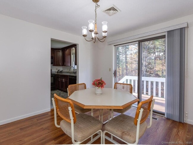 Building Photo - 26 Woodside Dr