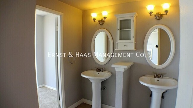 Building Photo - 700 E Ocean Blvd