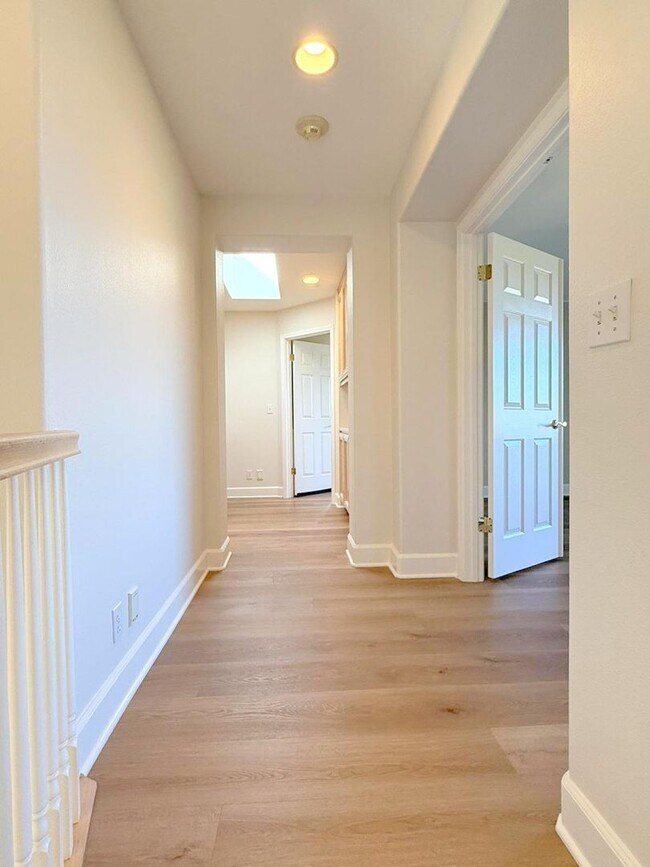 Building Photo - Former Model Home in Desirable Bridges Com...