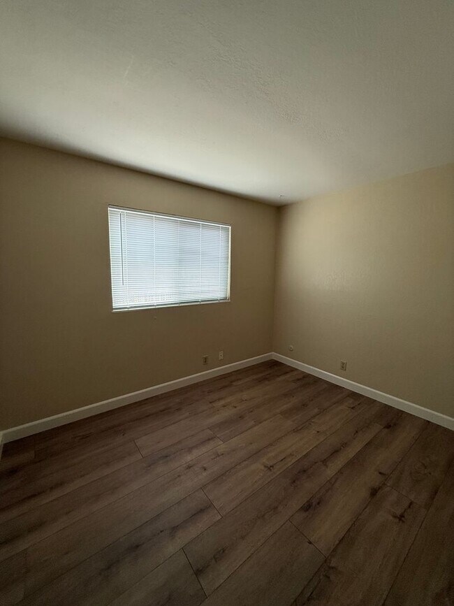 Building Photo - 2878 Cypress Way