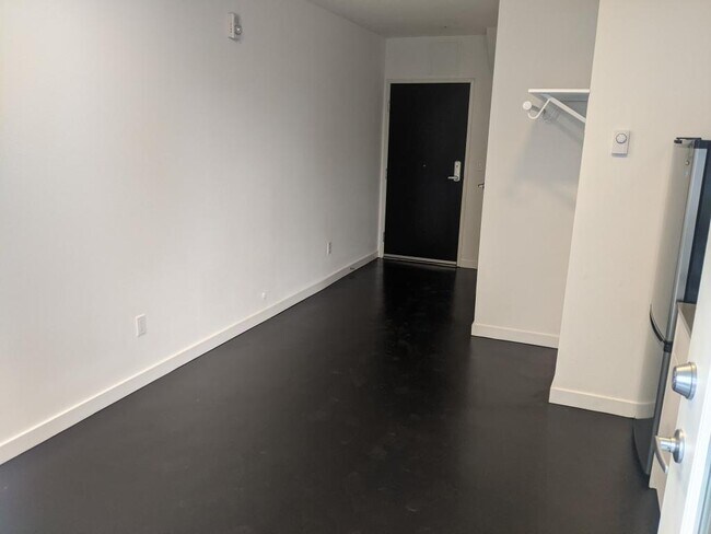 Building Photo - Thomas Street Lofts - Studio