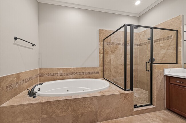 Building Photo - 232 Detering St