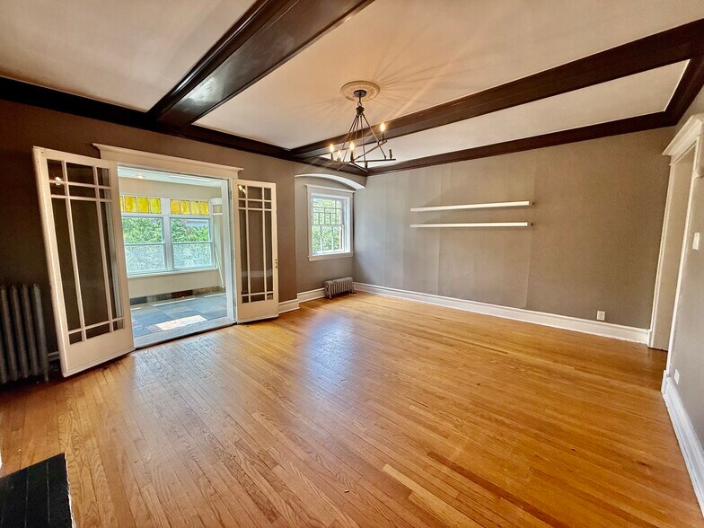 Building Photo - 4149 N Sheridan Rd