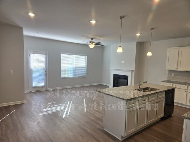 Building Photo - 438 Lanier Cir