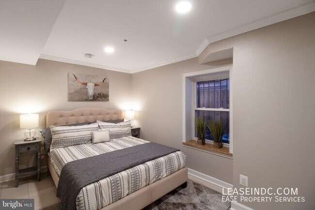 Building Photo - 1441 Clifton St NW