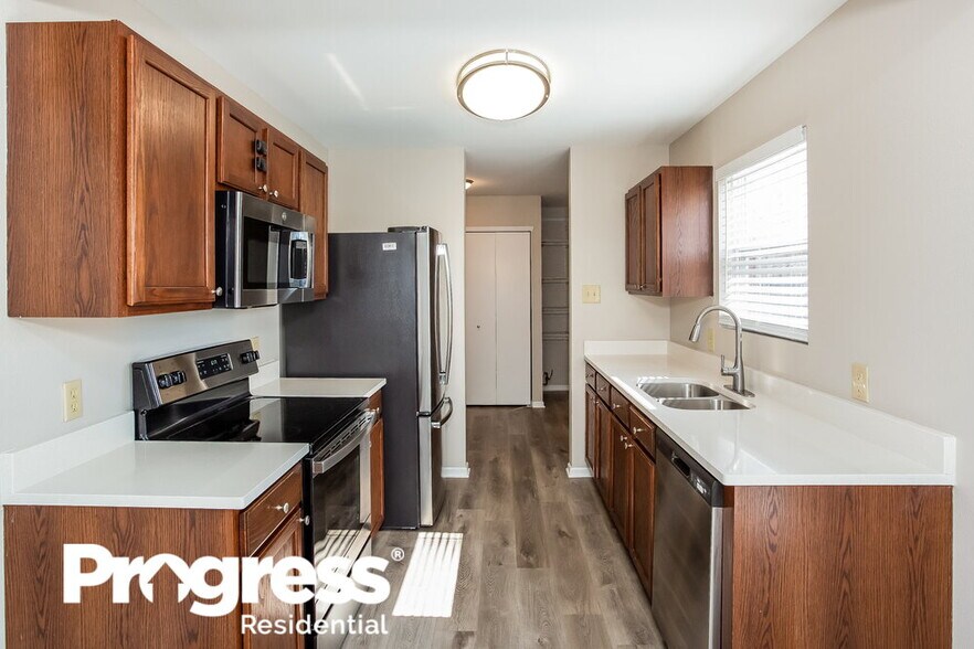 Building Photo - 1187 N Aberdeen Dr