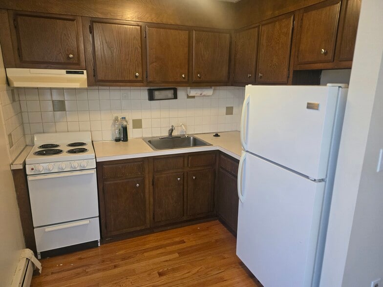 Building Photo - 90 Sutton St