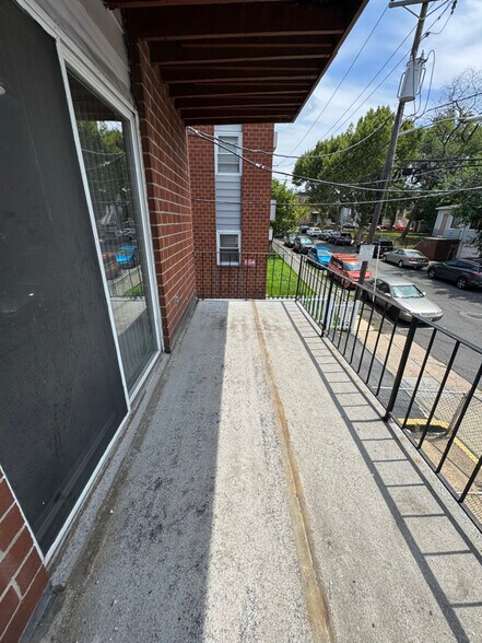Building Photo - 1720 41st St
