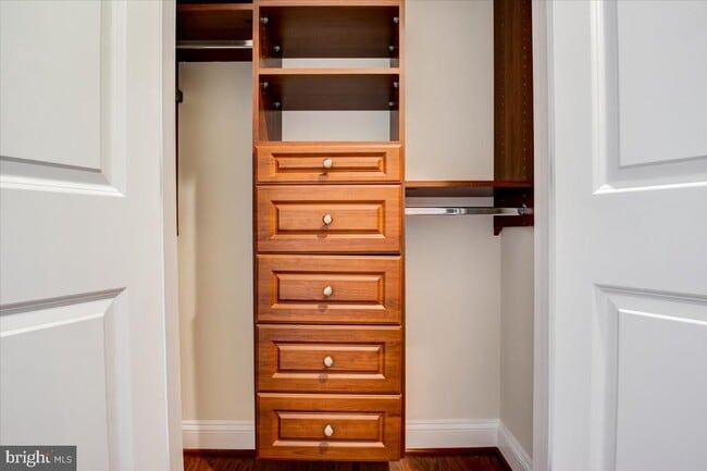 Building Photo - 1023 N Royal St