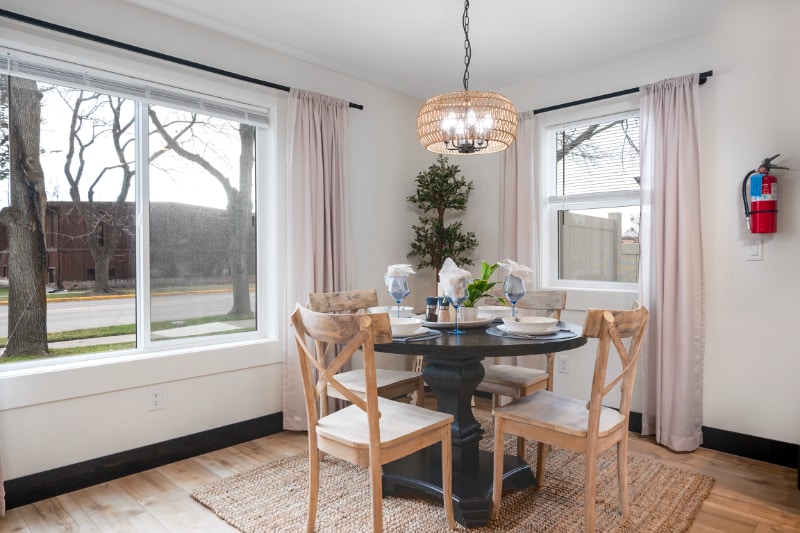 Building Photo - 519 1st Ave E