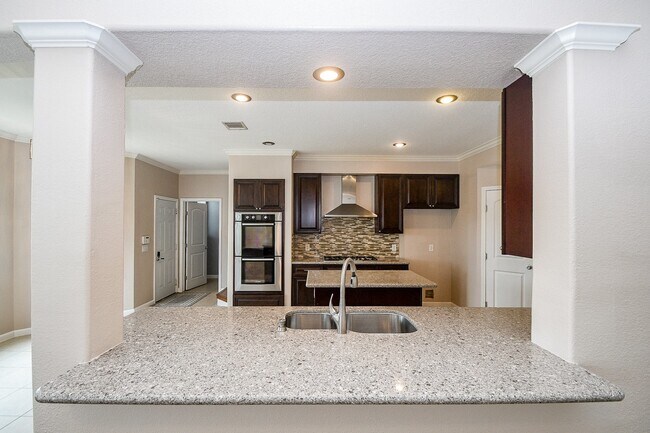 Building Photo - 6223 Presidio Canyon Dr