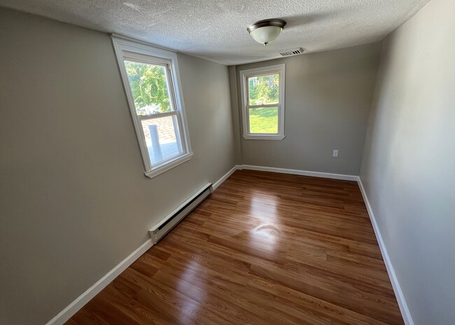 Second bedroom located on the second floor - 2057 High St