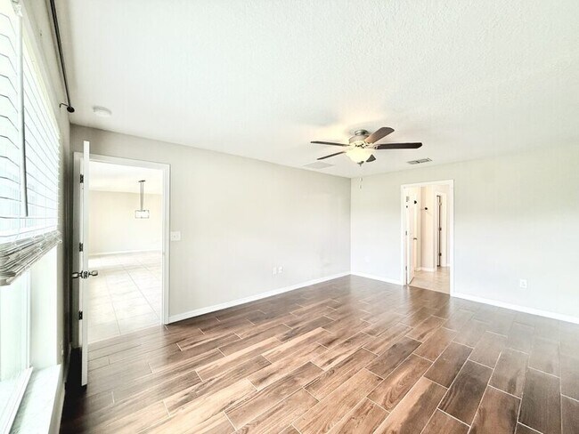 Building Photo - 17134 White Mangrove Dr