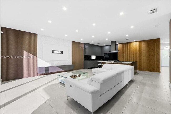 Building Photo - 7534 NW 98th Ave