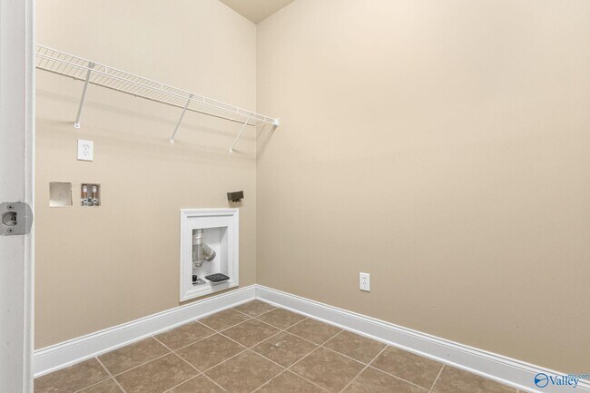 Building Photo - 7926 Gabriela Dr NW