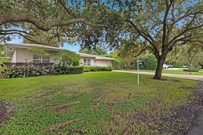 Building Photo - 1246 Algardi Ave