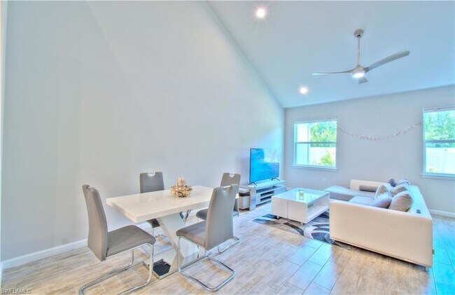 Building Photo - 4558 Arboretum Cir