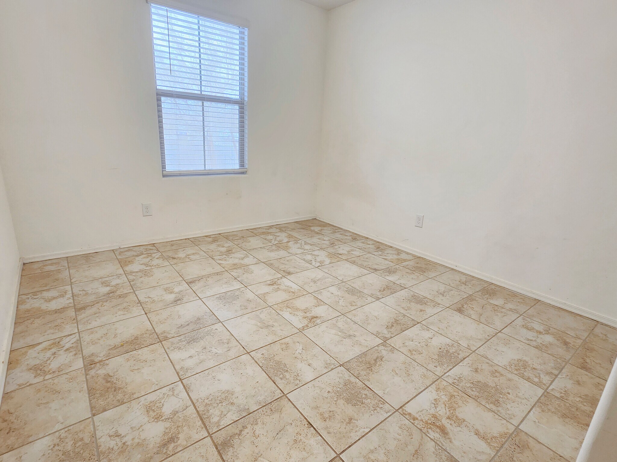 1 of 4 bedrooms - 1347 W Pinkley Ave
