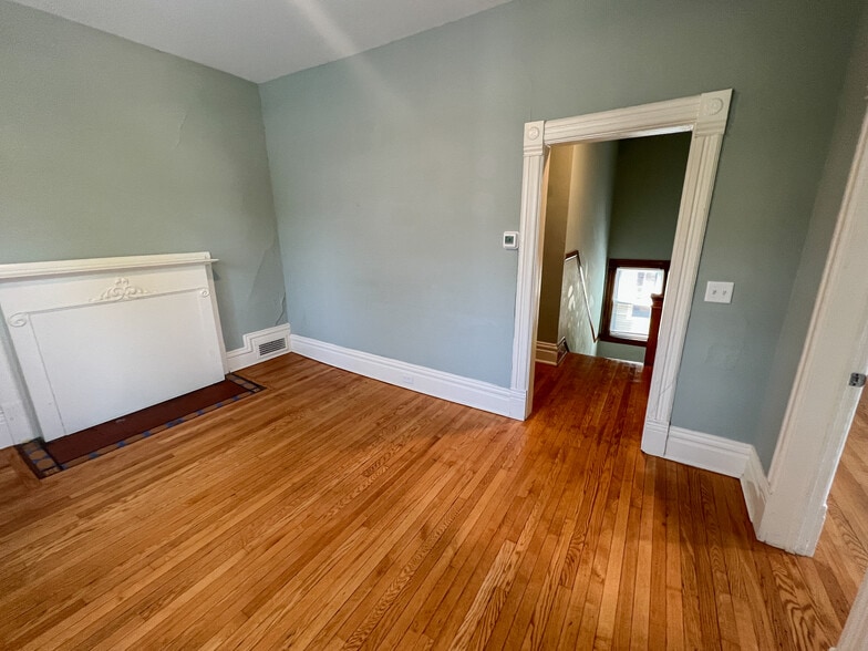 Building Photo - 710 Morris Ave SE