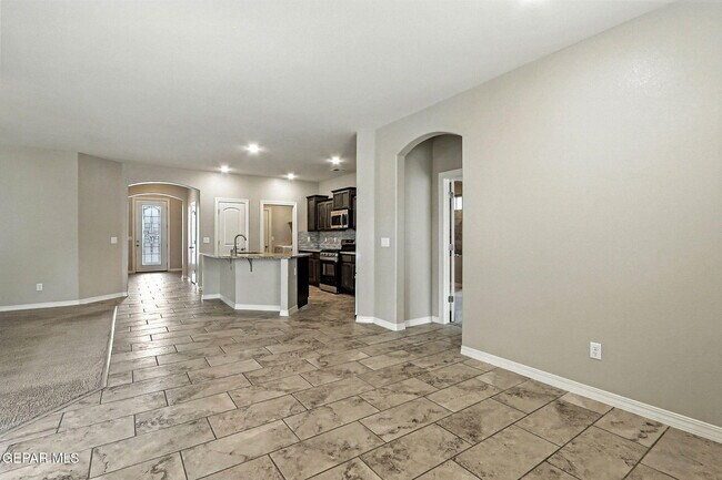 Building Photo - 12360 Desert Path Ct