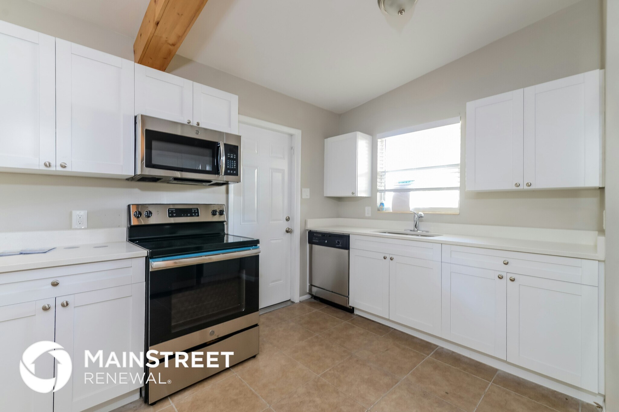 Building Photo - 3668 Schwalbe Dr