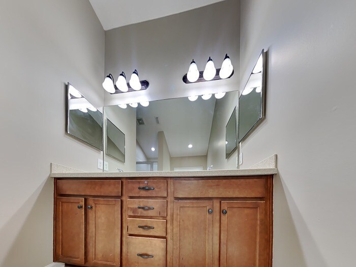 Building Photo - 83289 Purple Martin Dr