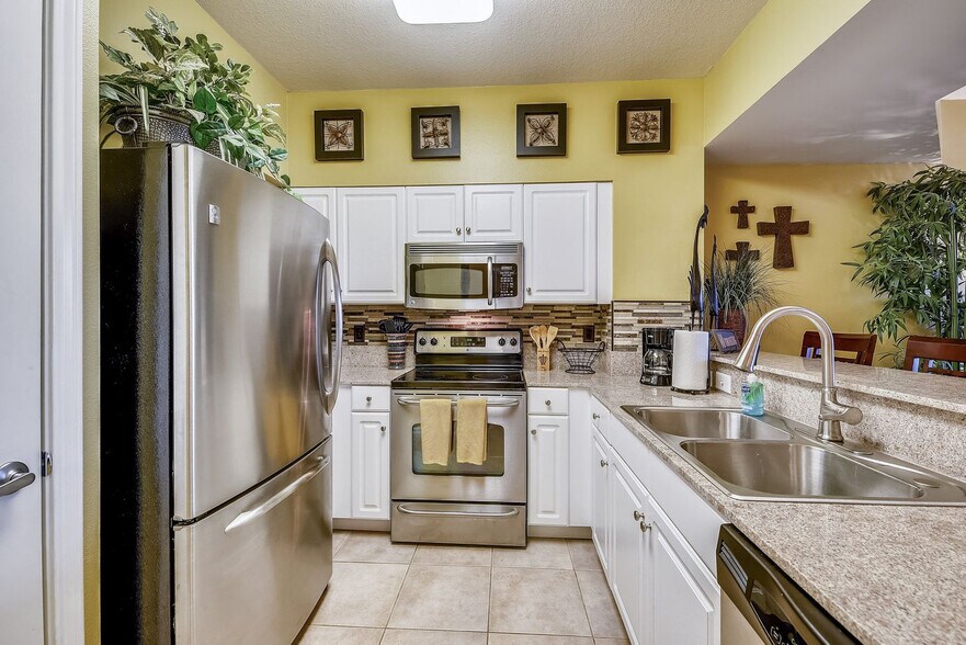 Building Photo - 104 Gulfside Ct