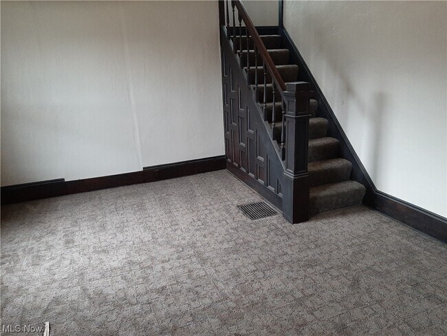 Building Photo - 114 S Wooster Ave