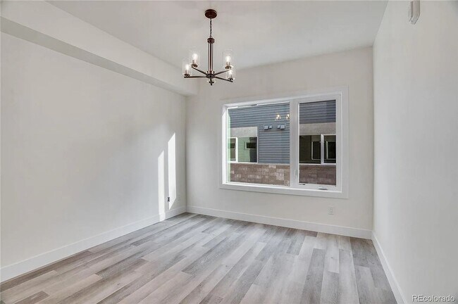 Building Photo - Luxury 2Bd/2Ba Corner Condo in Louisville