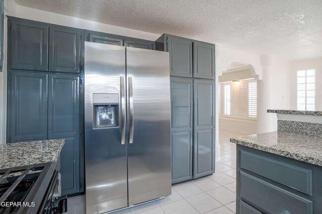 Building Photo - 604 Haverhill Rd