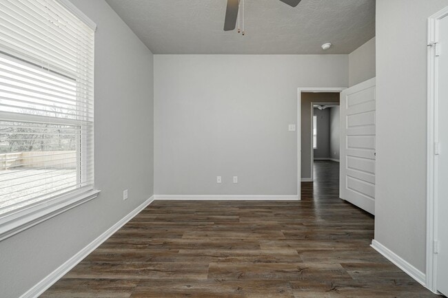 Building Photo - 1115 Trellis Pass