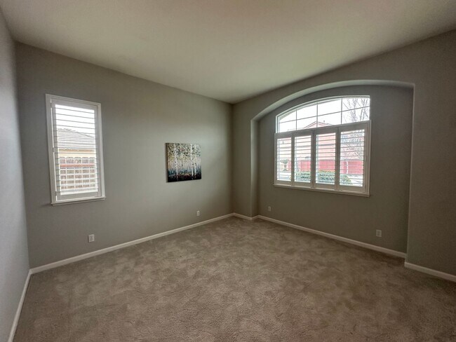 Building Photo - 1834 Treeline Way