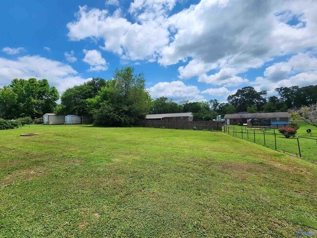 Building Photo - 247 Snow Dr