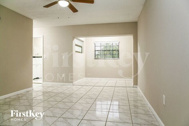 Building Photo - 3416 SW 116th Pl