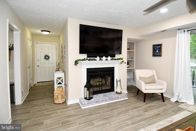 Building Photo - 11944 Cardamom Dr