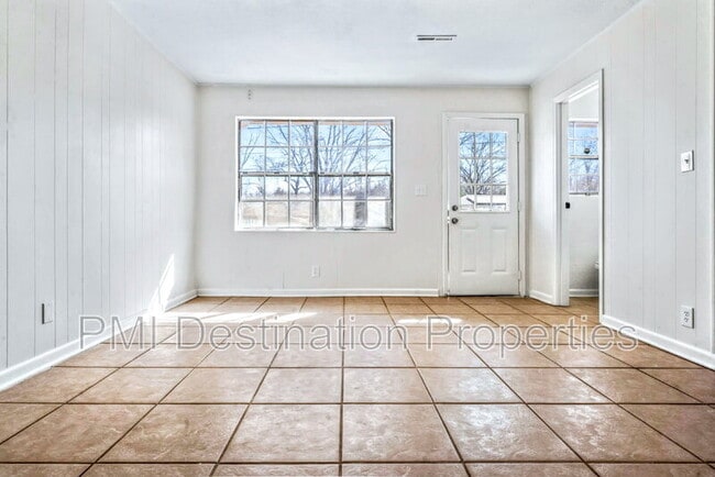 Building Photo - 3542 N 60 St