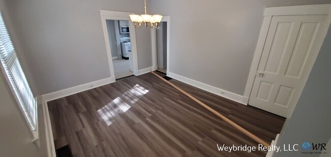 Building Photo - Charming 3BR / 1.5BA Home in Madisonville