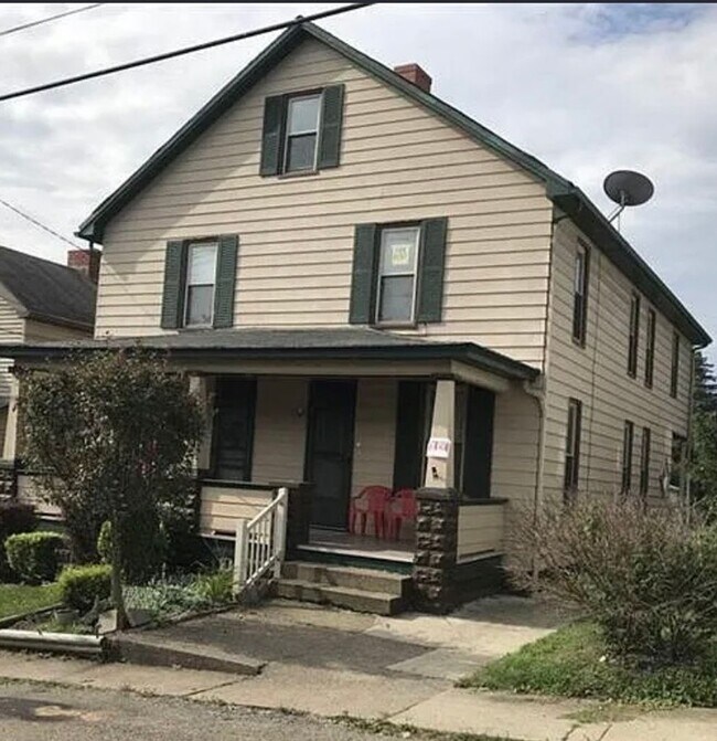 Building Photo - 3 Bdrm 1.5 Bath Duplex in Union Township