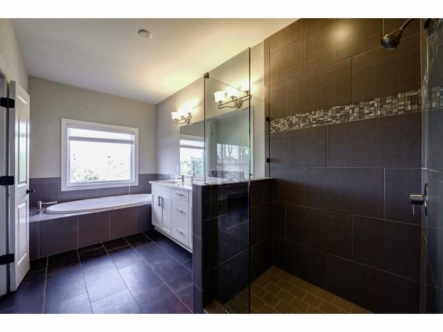 Building Photo - 1295 Linden Ct