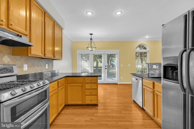 Building Photo - 46855 Willowood Pl