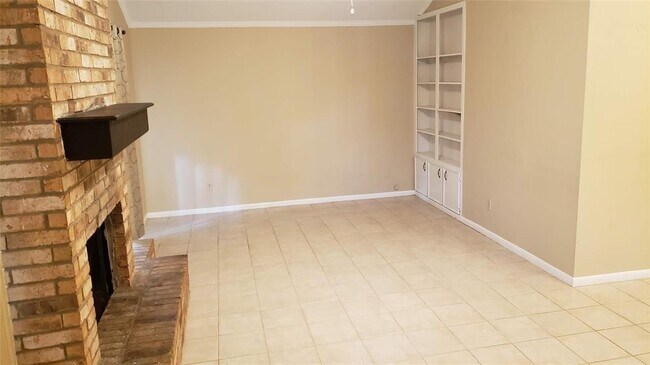 Building Photo - 1205 Anne Ave