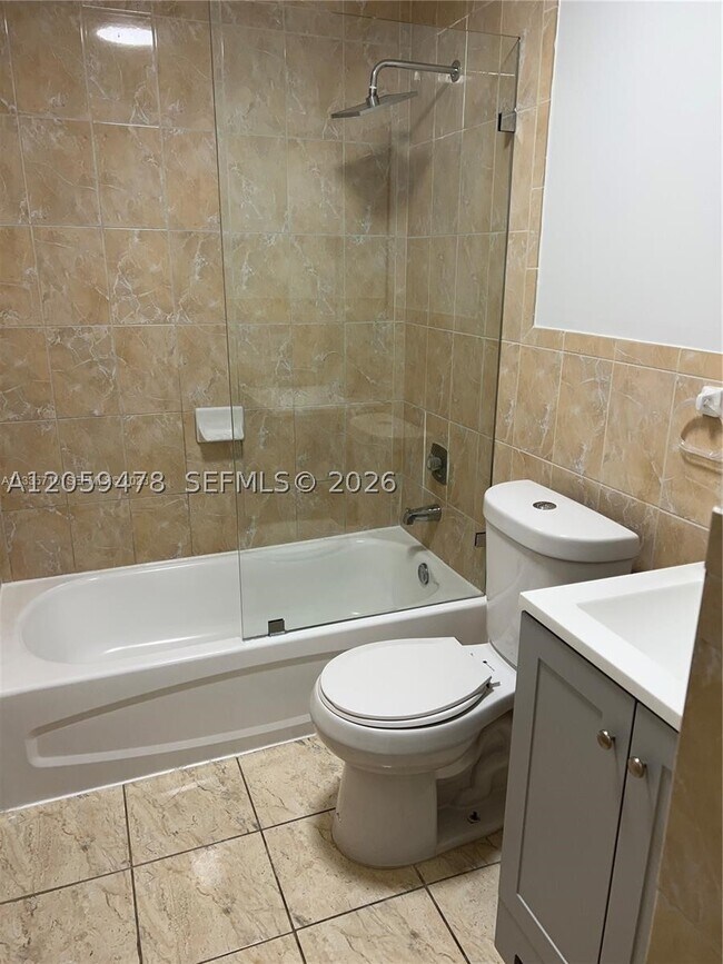 Building Photo - 645 W 68th St